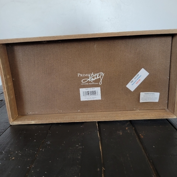 Primitives by Kathy Red Christmas Truck Felt Flowers Wooden Sign Home Decoration - Picture 4 of 4